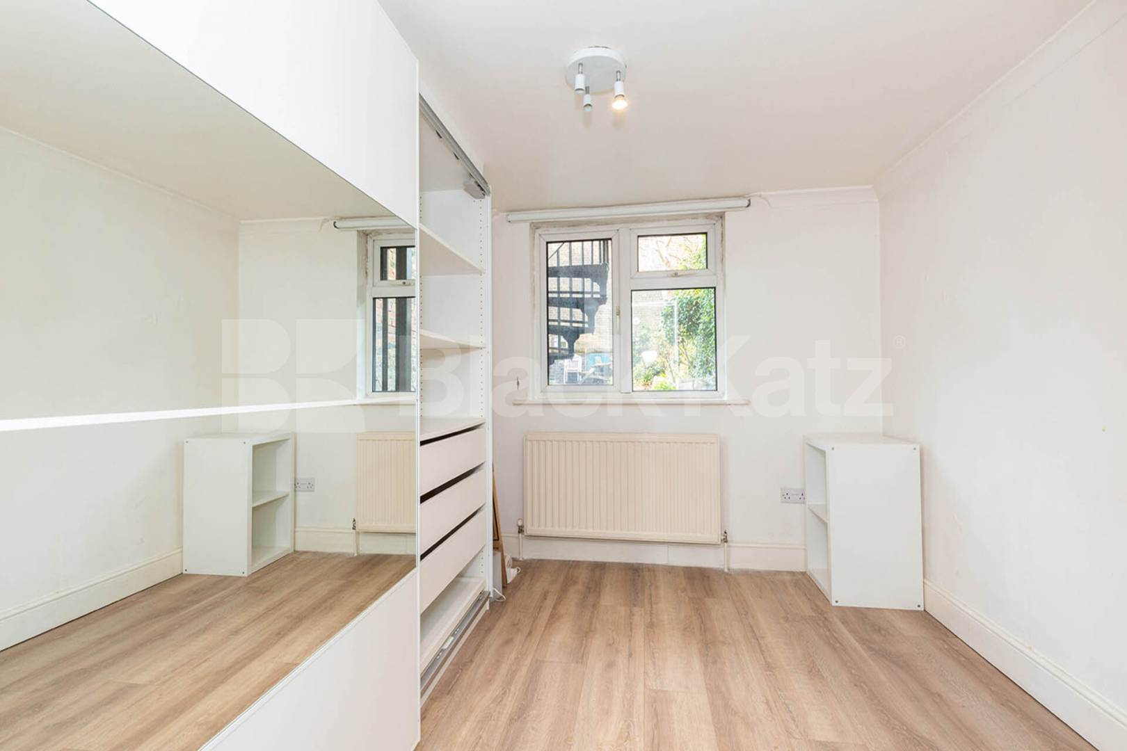spacious well presented 2 bedroom garden flat a short walk to zone 2 station Tufnell Park Road, Tufnell park